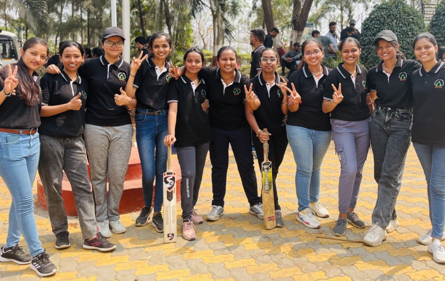 IGSB Girls Cricket Team – 1st Prize at AVISHKAR 2024